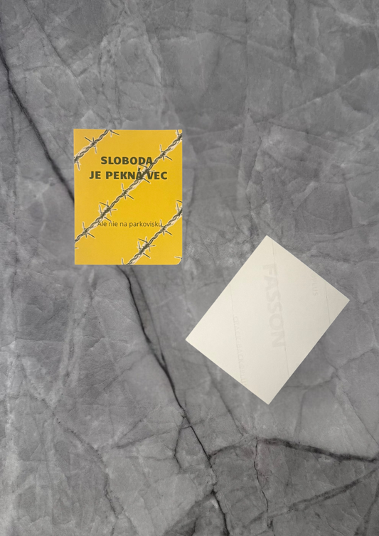 (Předprodej) Samolepka „SLOBODA JE PEKNÁ VEC“